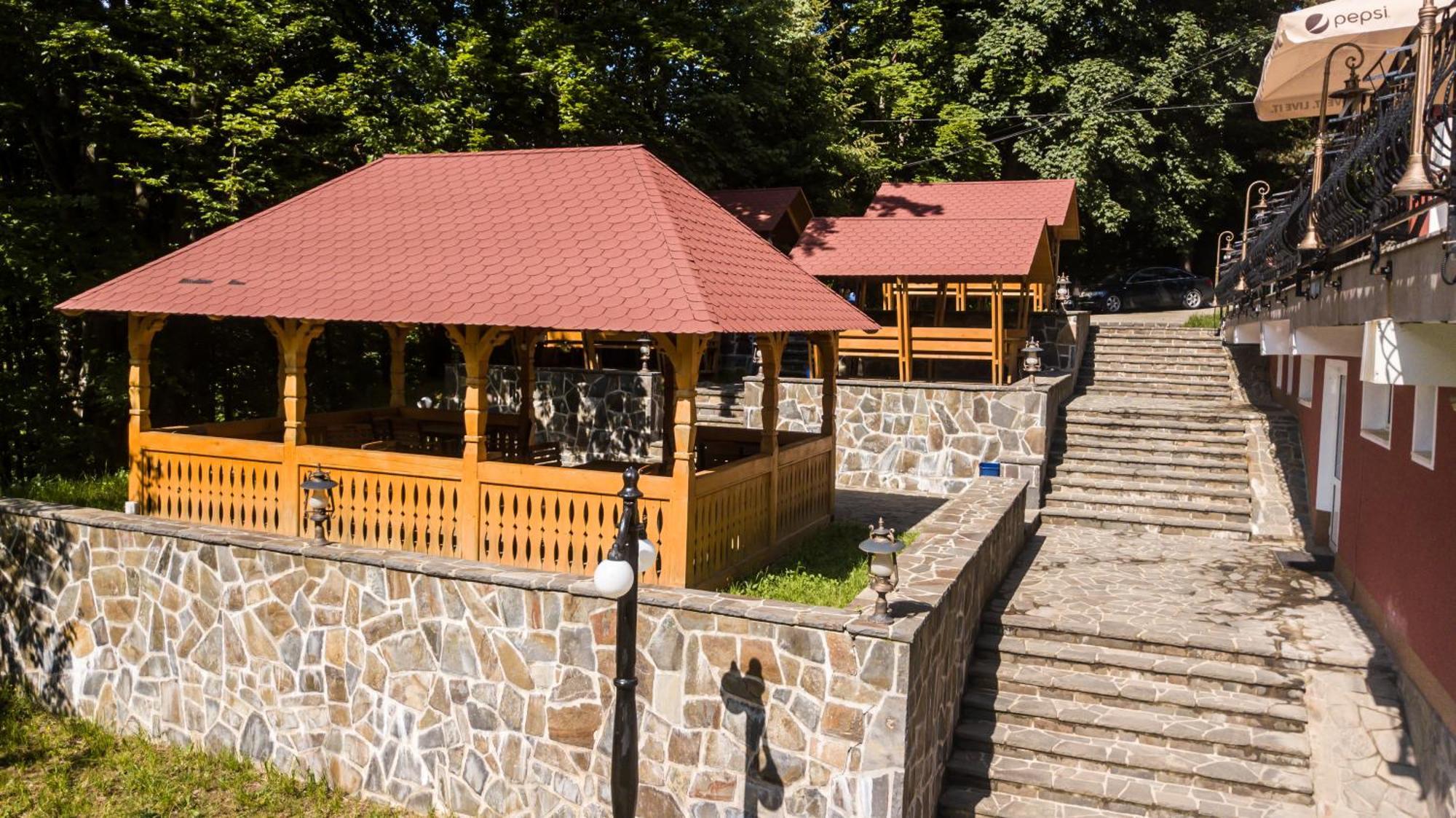 Suior Resort Baza Бая-Сприе Екстериор снимка