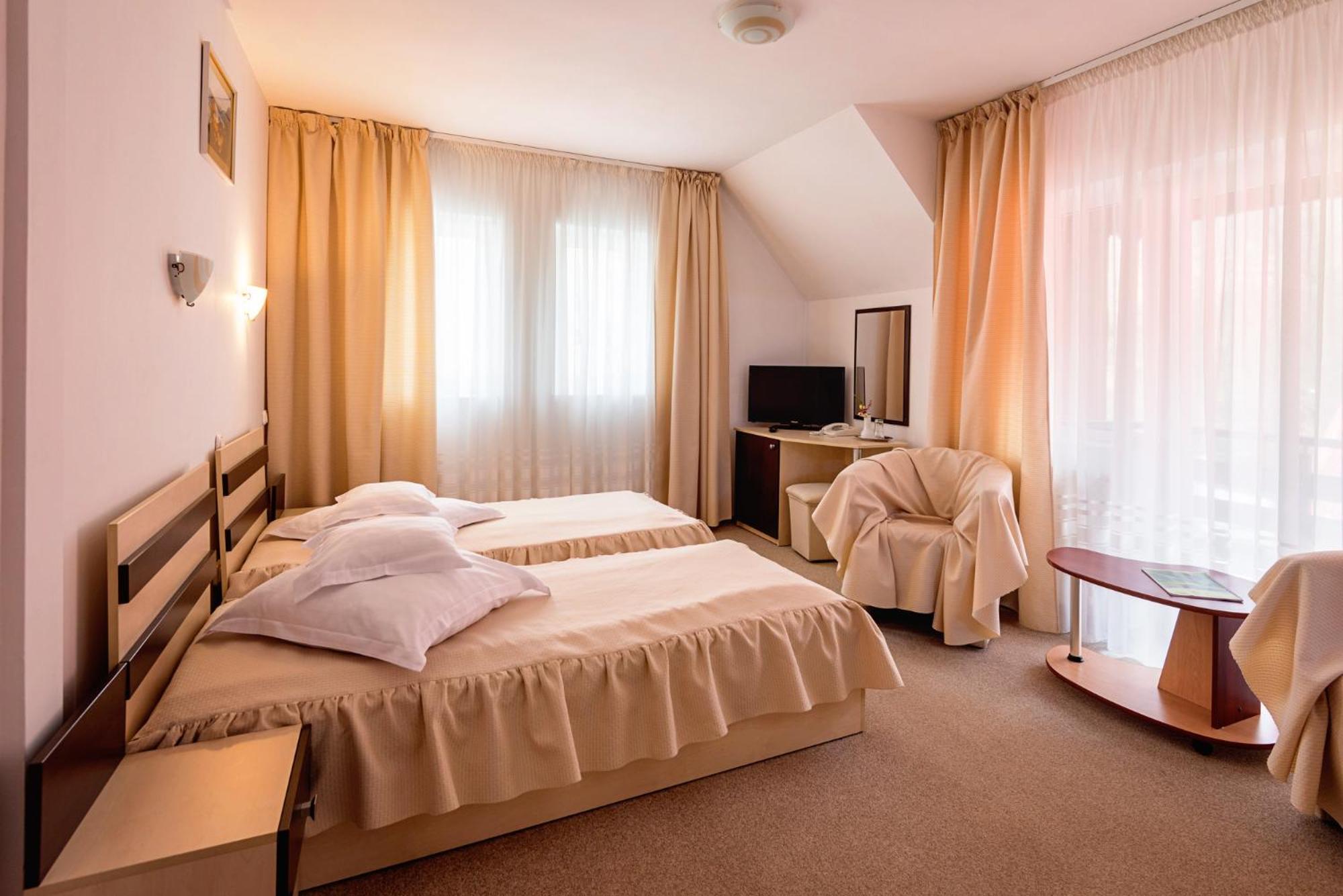 Suior Resort Baza Бая-Сприе Екстериор снимка